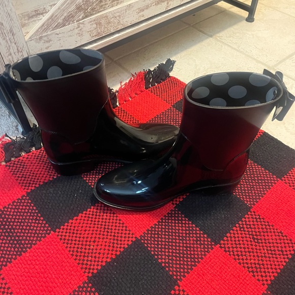 kate spade Rain-Bow Booties. Rain Boots, Like New, in box - Picture 9 of 12